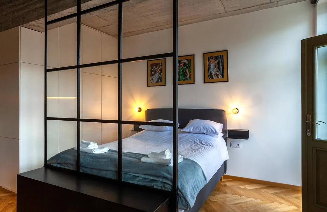 Charming Loft In The Old Town-1